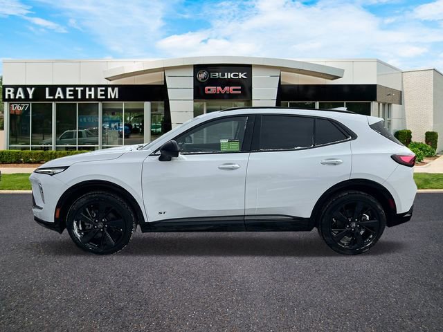 Used 2026 Buick Envision Sport Touring image 2