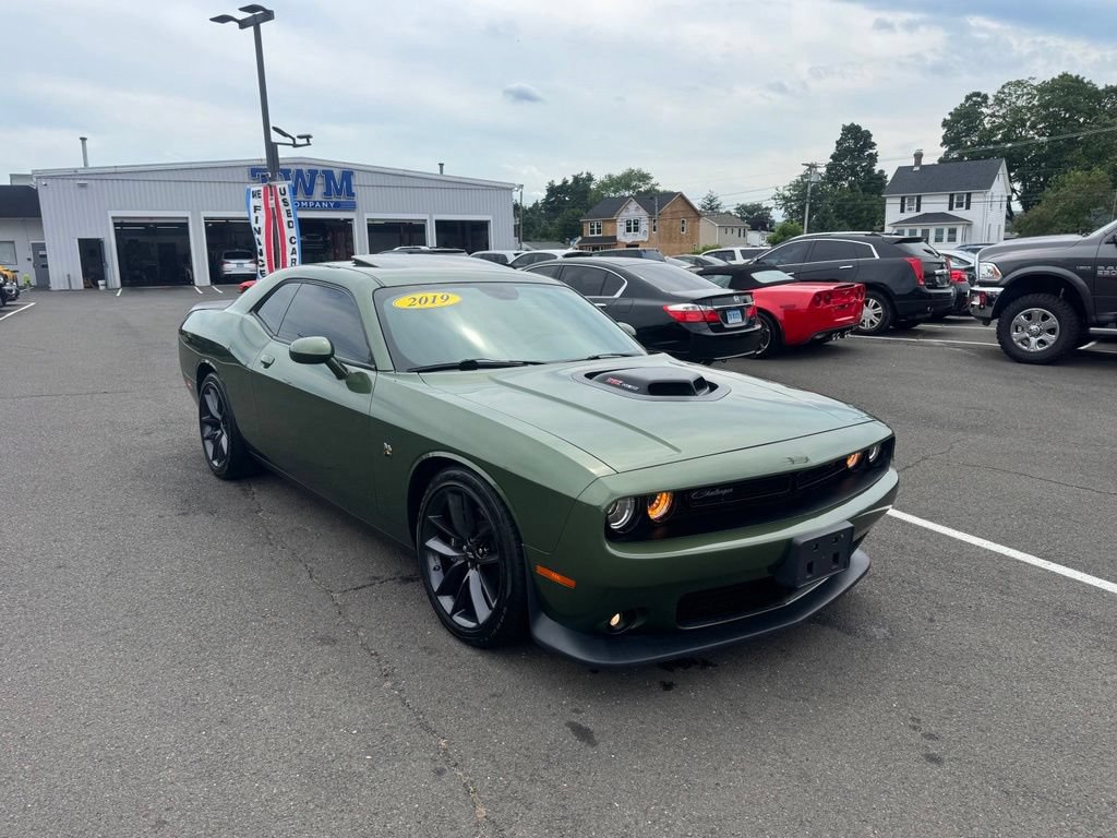 Used 2019 Dodge Challenger R/T Scat Pack w/ Shaker Package RWD image 3