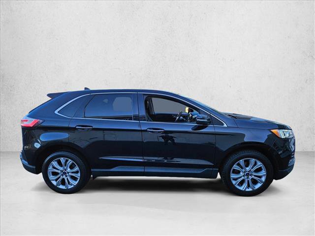 Used 2021 Ford Edge Titanium AWD/4WD image 4