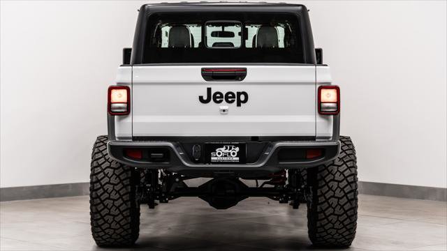 Used 2025 Jeep Gladiator Sport AWD/4WD image 9