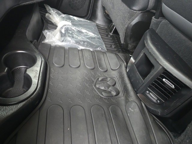 Used 2022 RAM 2500 Tradesman w/ Chrome Appearance Group image 6