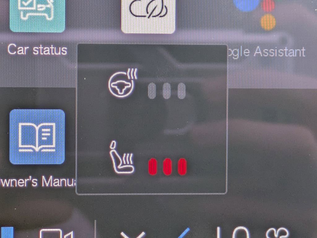 New 2025 Volvo XC40 B5 Plus w/ Climate Package image 22