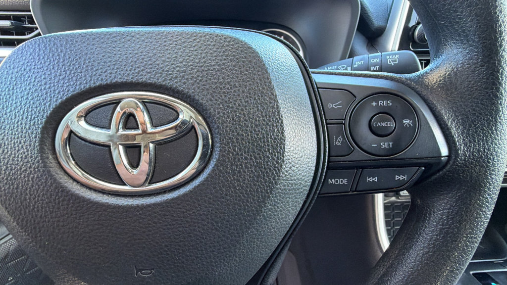 Certified 2025 Toyota RAV4 XLE AWD/4WD image 20