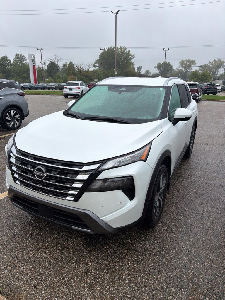 Used 2024 Nissan Rogue SL
