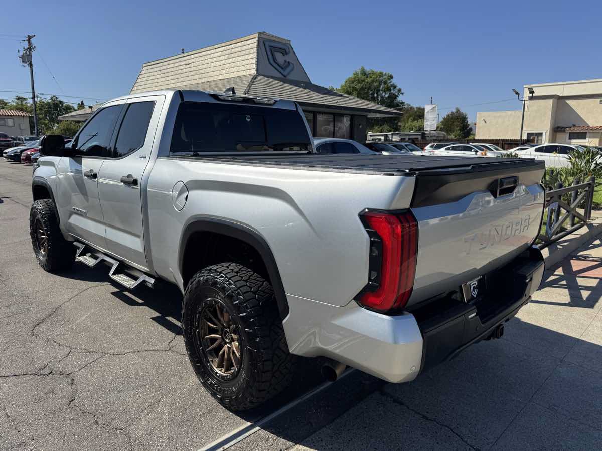 Used 2022 Toyota Tundra SR5 w/ SR5 Convenience Package RWD image 3