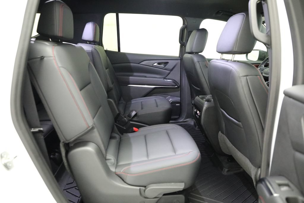 Used 2024 Chevrolet Traverse Z71 w/ Enhanced Driving Package AWD/4WD image 8