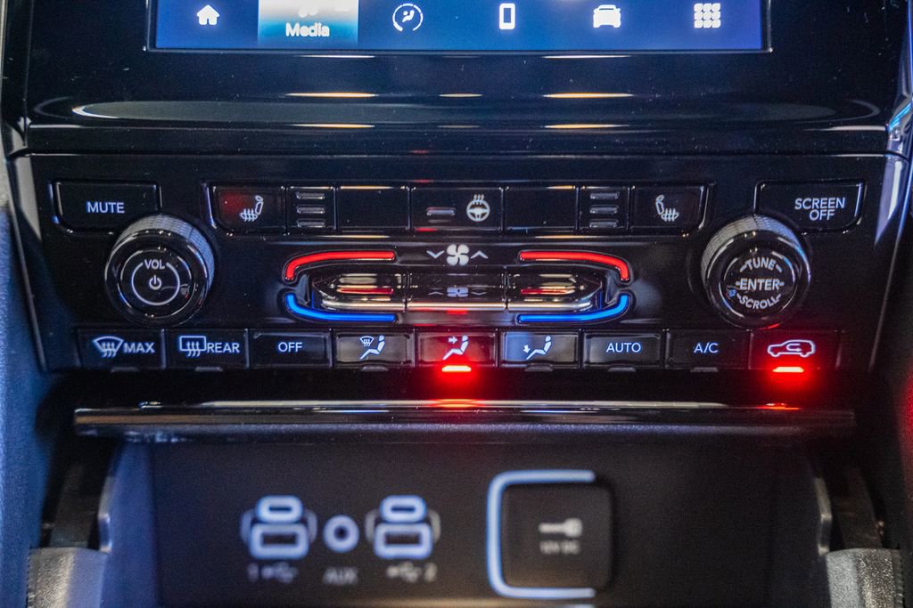 New 2025 Jeep Grand Cherokee Altitude image 22