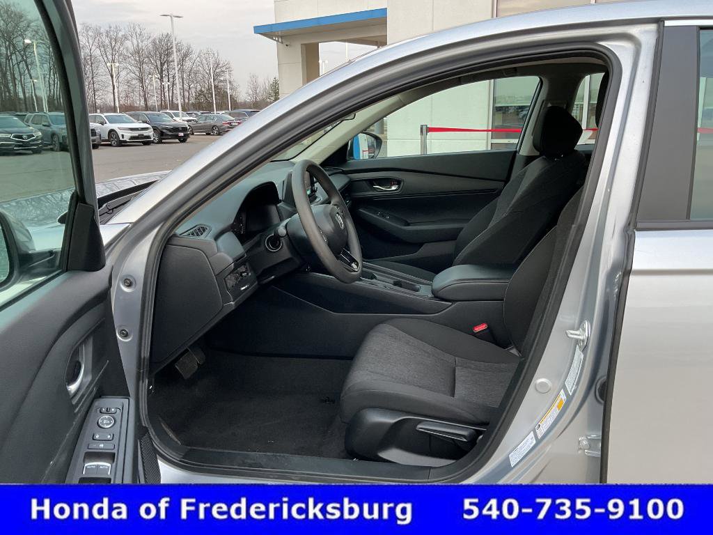 Certified 2025 Honda Accord LX image 25