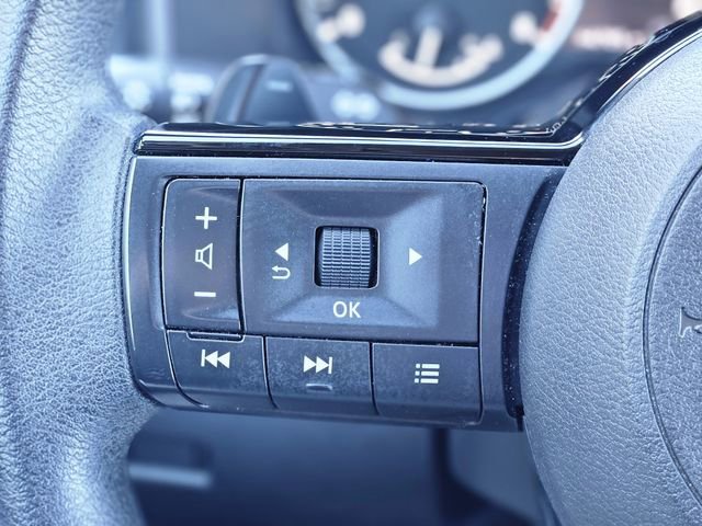 Certified 2023 Nissan Rogue SV image 17