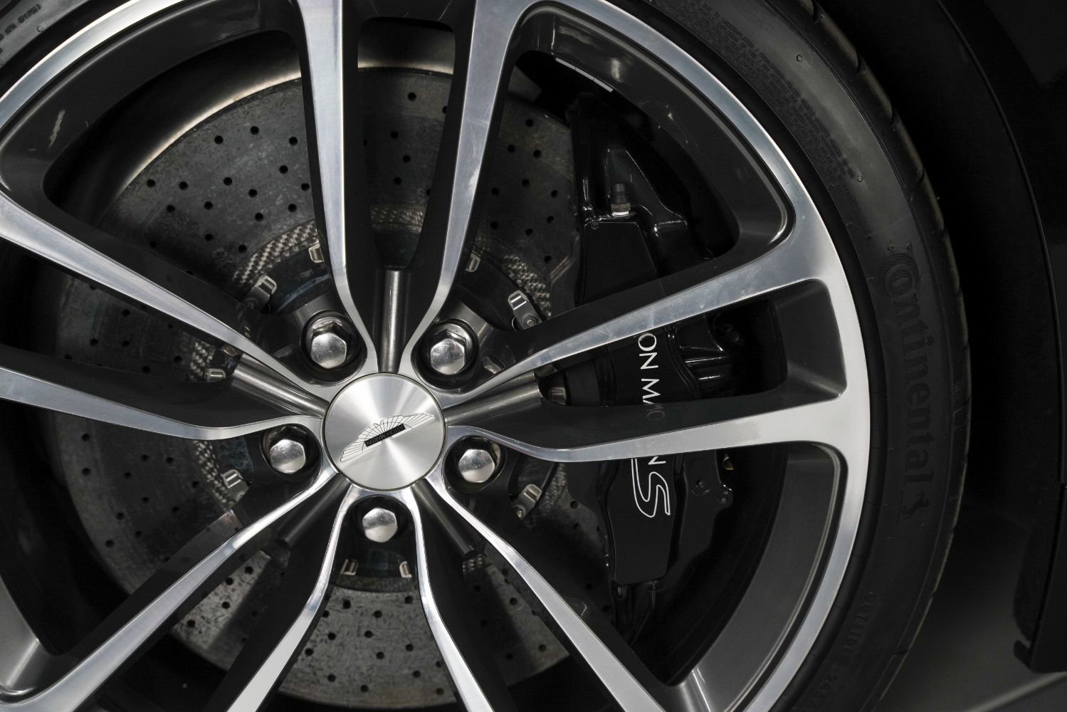 Used 2010 Aston Martin DBS Coupe image 16