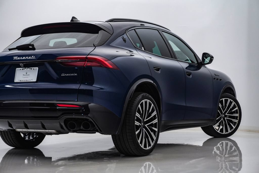 Certified 2025 Maserati Grecale Modena AWD/4WD image 10