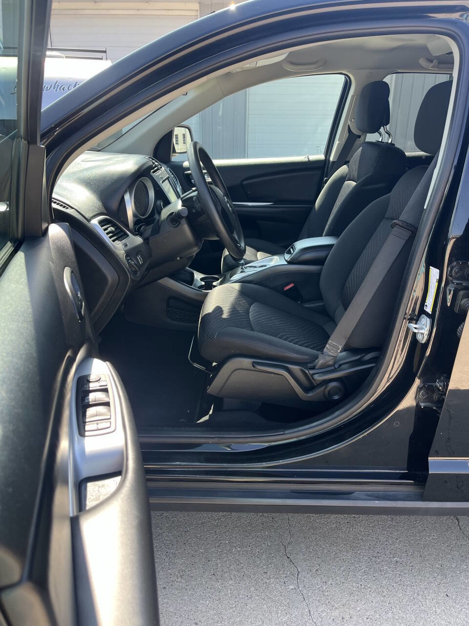 Used 2018 Dodge Journey SE w/ Safe & Sound Group image 12