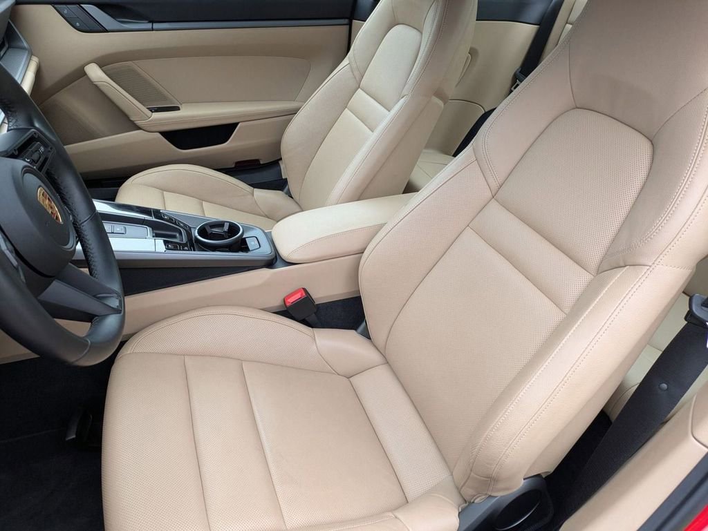 Used 2024 Porsche 911 Carrera w/ Premium Package image 5