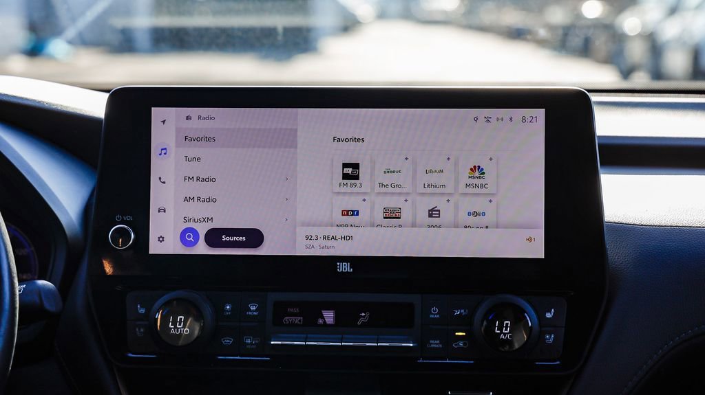 Used 2024 Toyota Grand Highlander AWD Hybrid image 15