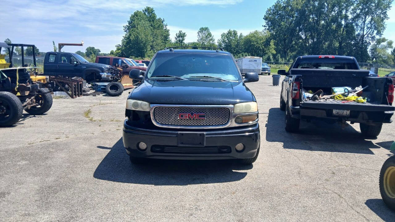 Used 2004 GMC Yukon XL Denali image 2