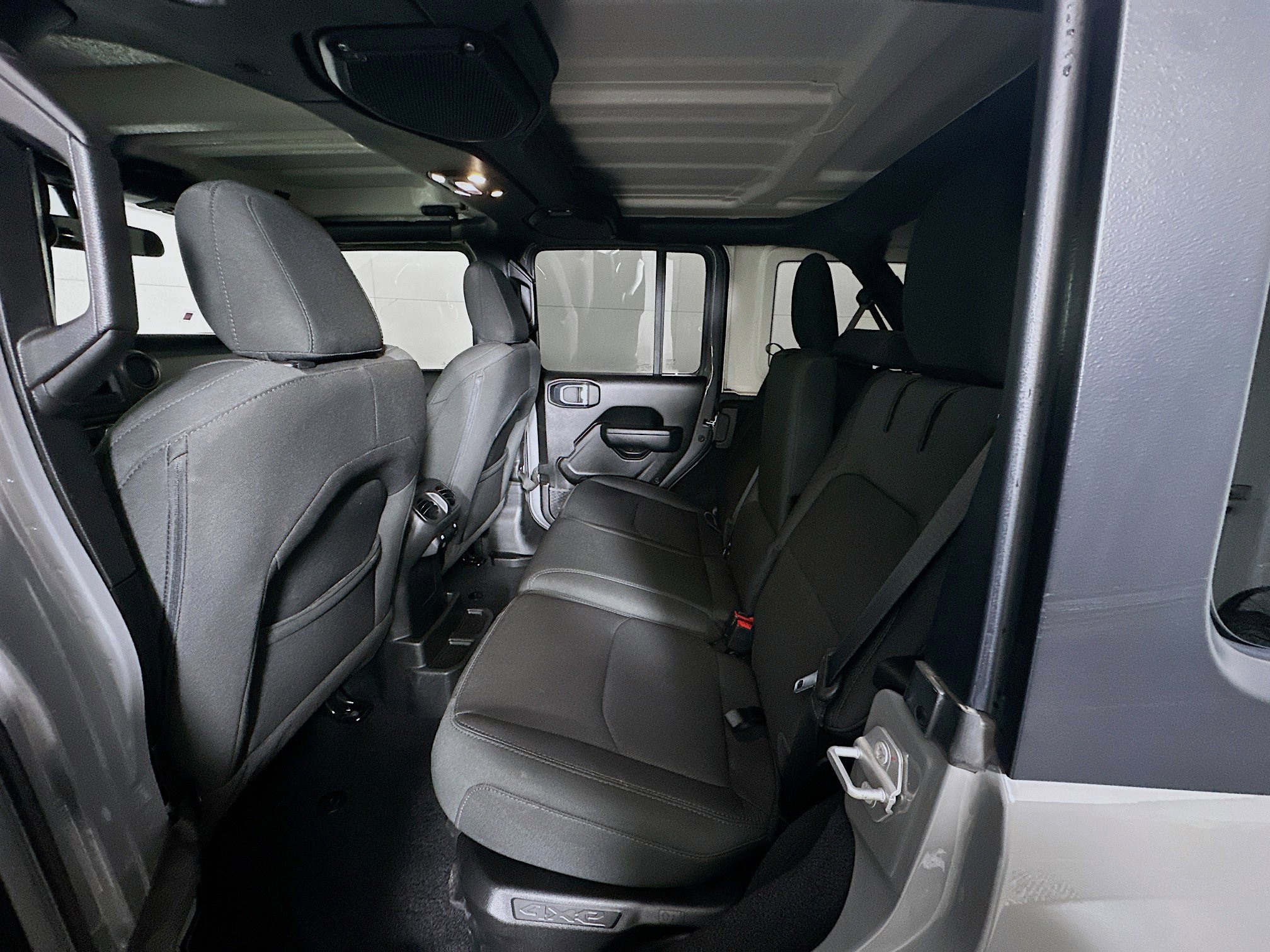 Used 2023 Jeep Wrangler Unlimited image 28