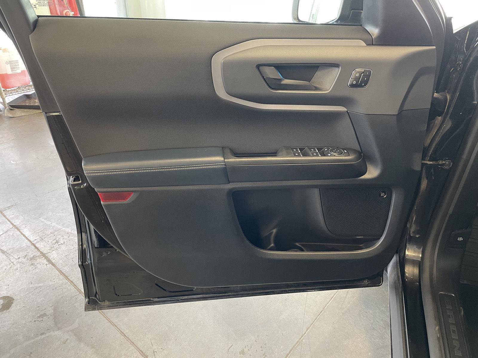 Used 2023 Ford Bronco Sport Outer Banks w/ Tech Package image 15