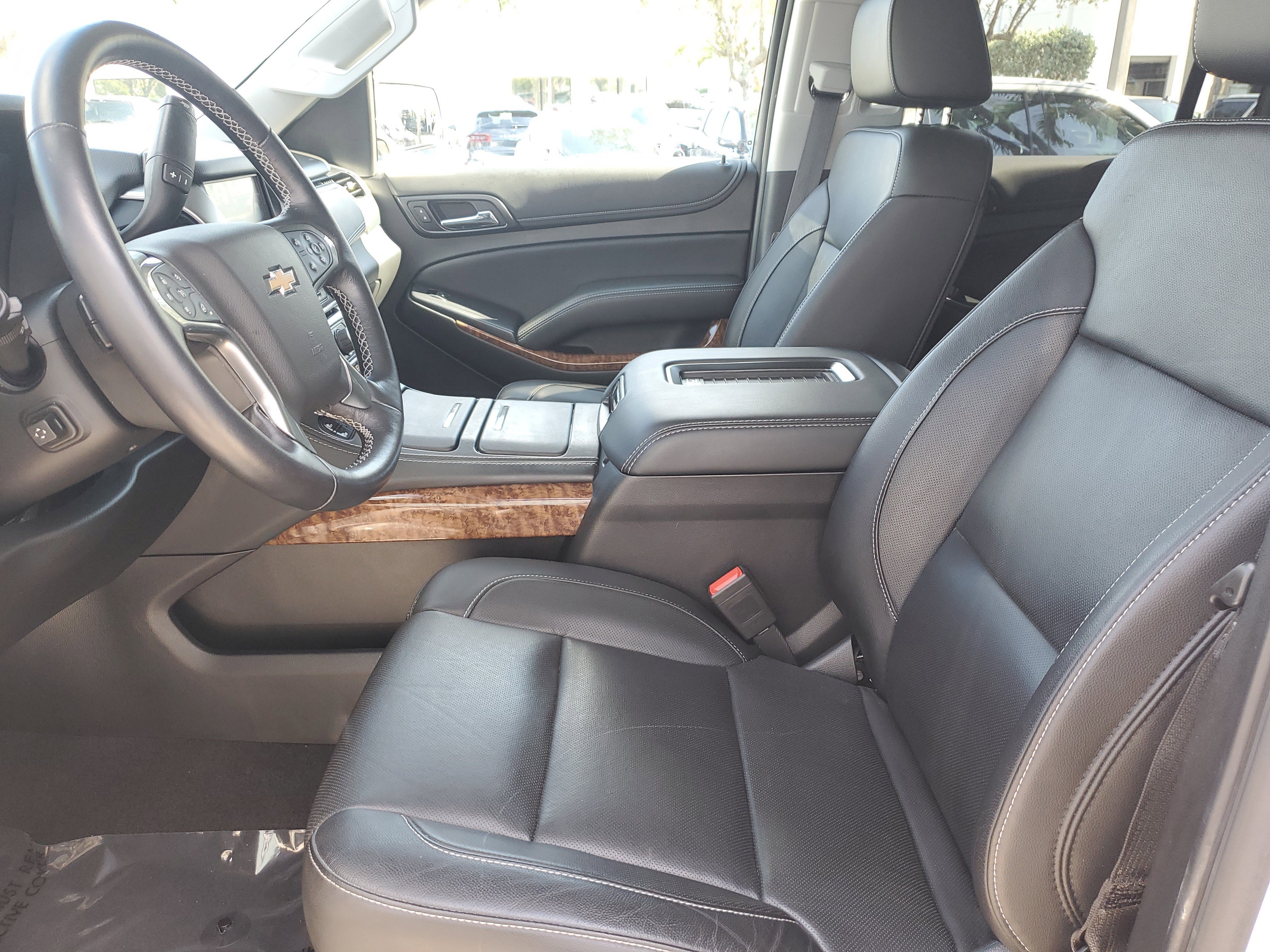 Used 2020 Chevrolet Suburban Premier image 19