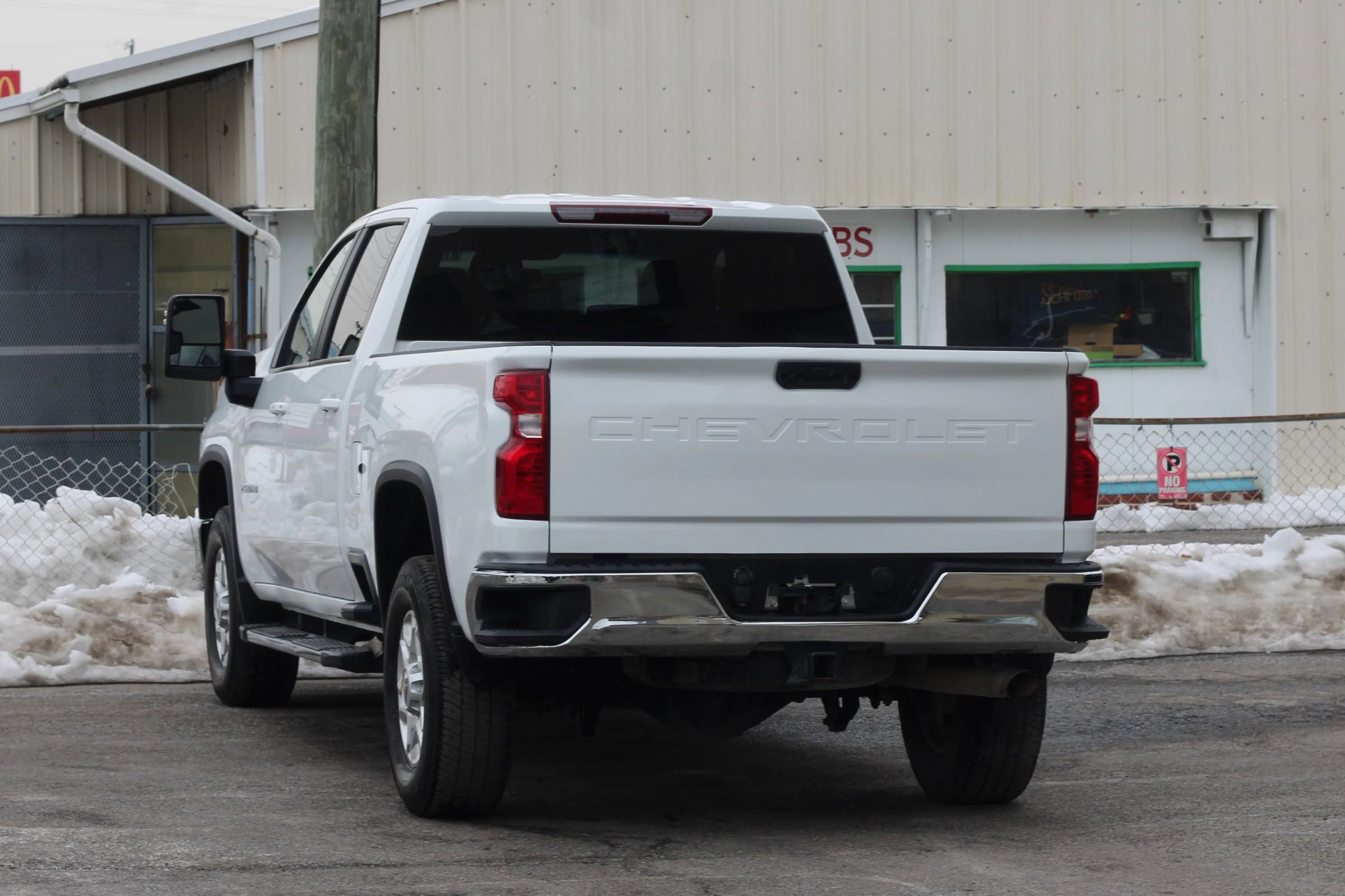 Used 2023 Chevrolet Silverado 2500 LT w/ Convenience Package image 6