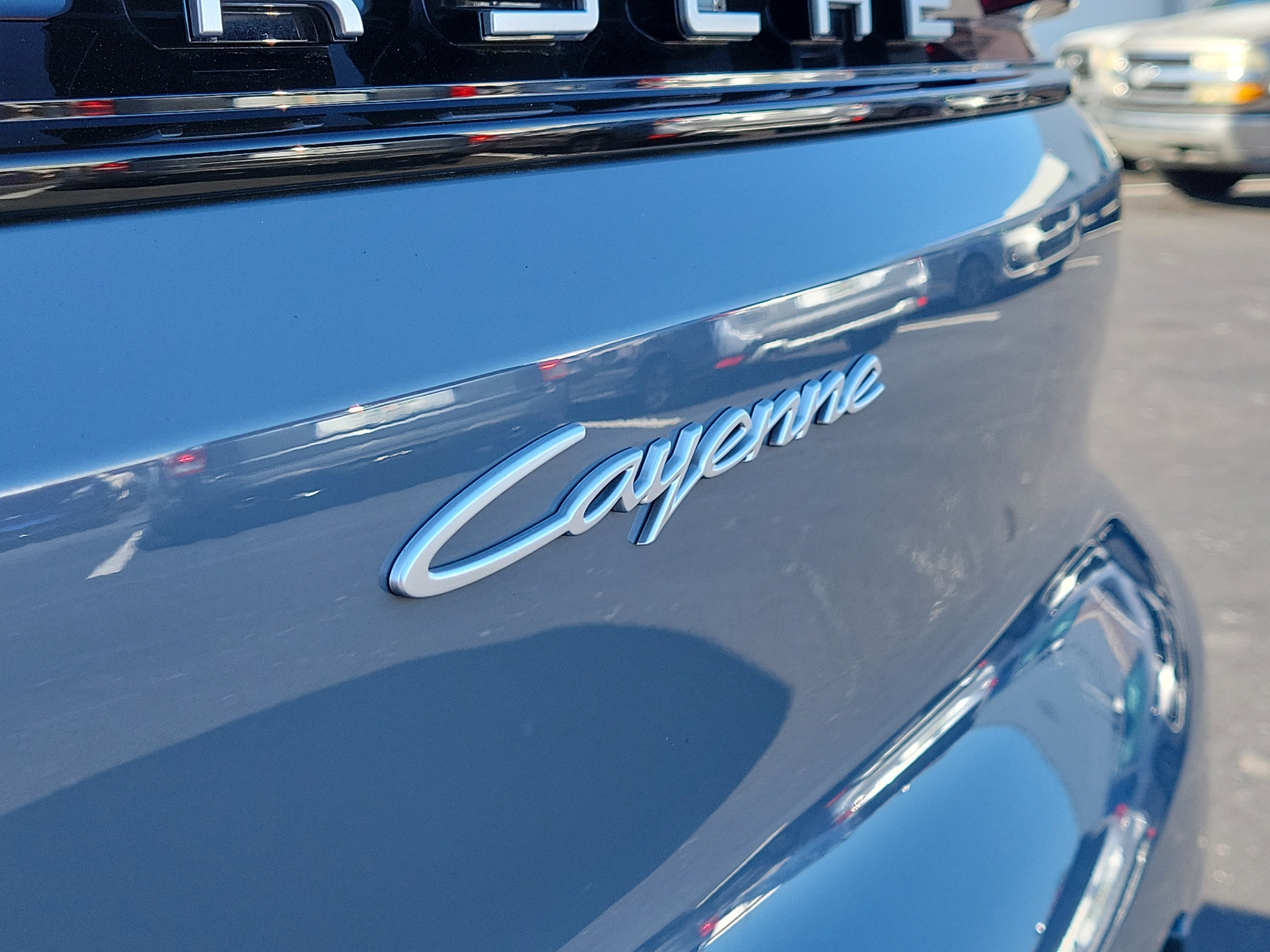 Used 2024 Porsche Cayenne Coupe image 5