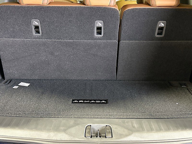 New 2025 Nissan Armada SL w/ Captain's Chari Seat Package image 27