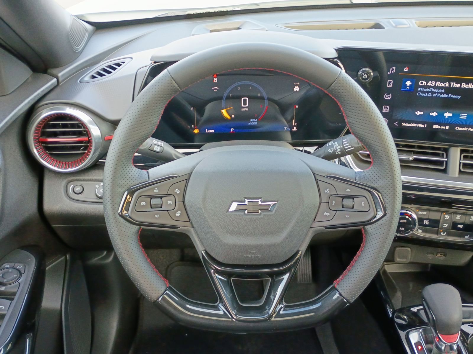 New 2026 Chevrolet Trax RS w/ Sunroof Package image 28