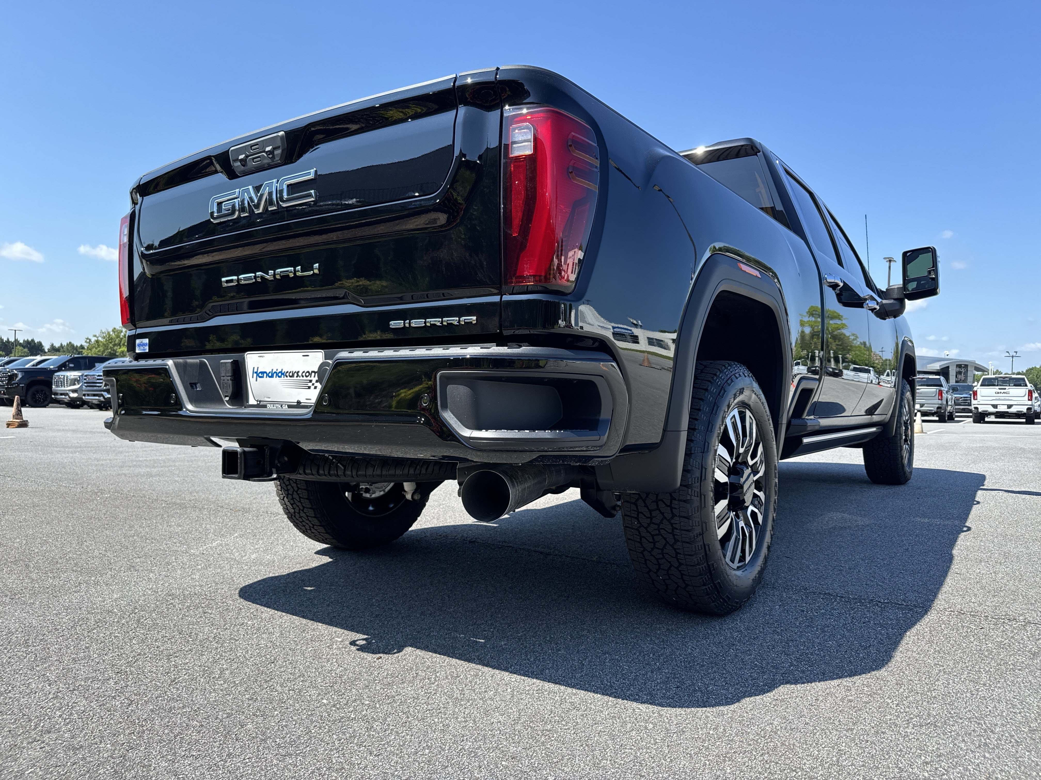 New 2026 GMC Sierra 2500 Denali Ultimate AWD/4WD image 10