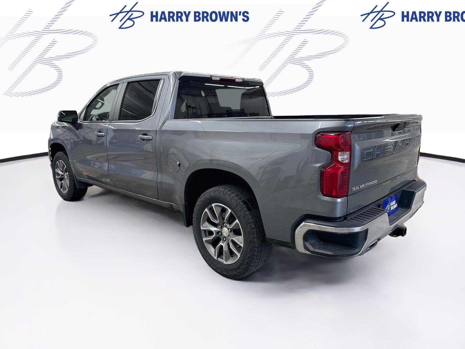 Used 2021 Chevrolet Silverado 1500 LT AWD/4WD image 2