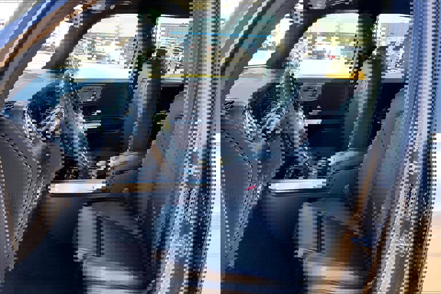 Used 2022 Mercedes-Benz GLB 250 4MATIC image 7