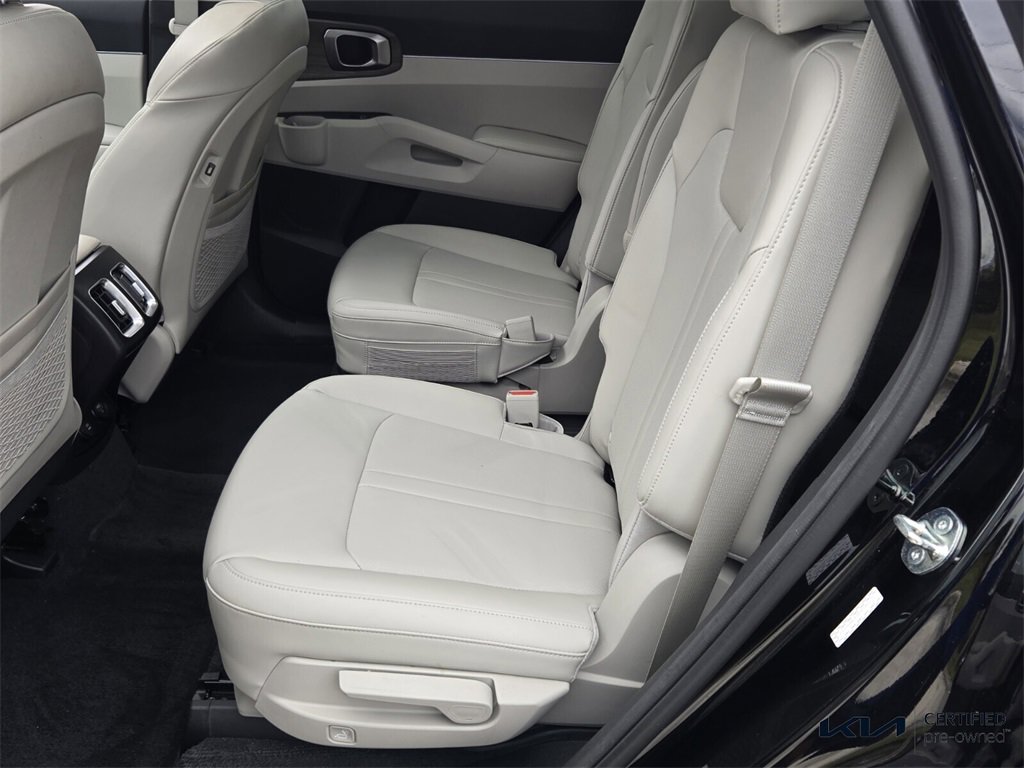 Certified 2023 Kia Sorento EX w/ Panoramic Sunroof Package image 12
