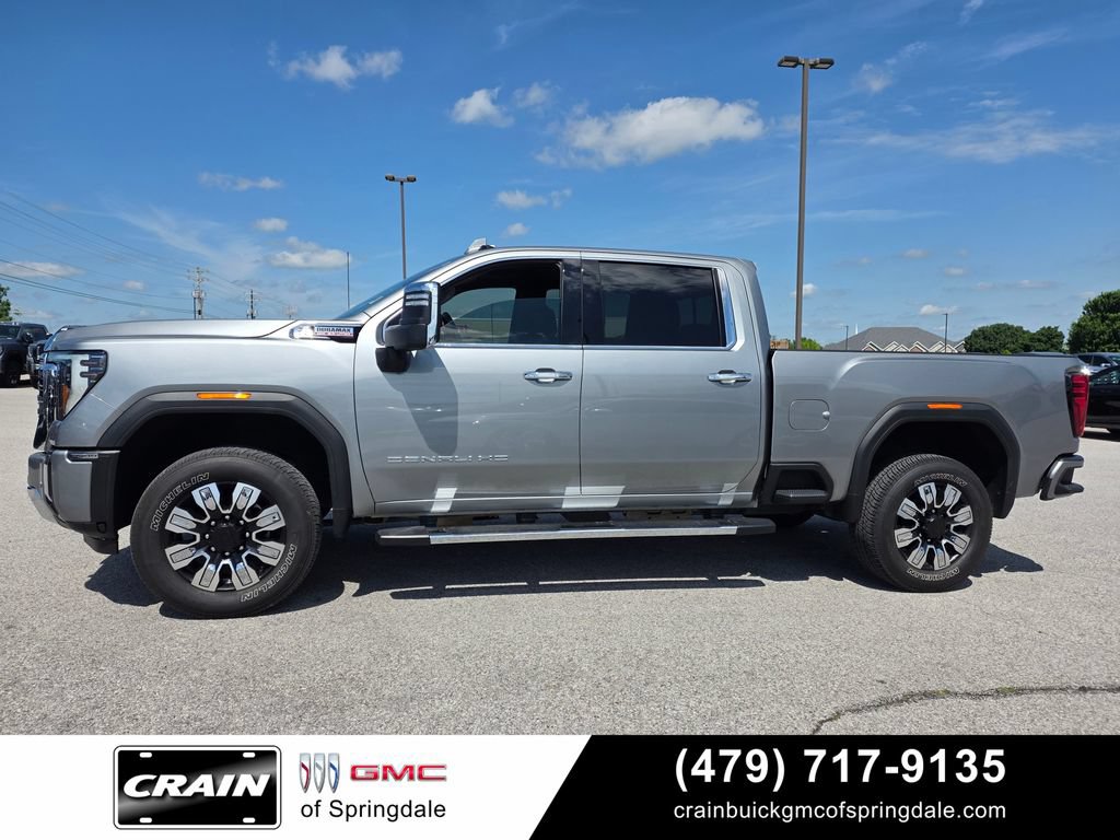 Used 2024 GMC Sierra 2500 Denali w/ Technology Package AWD/4WD image 4
