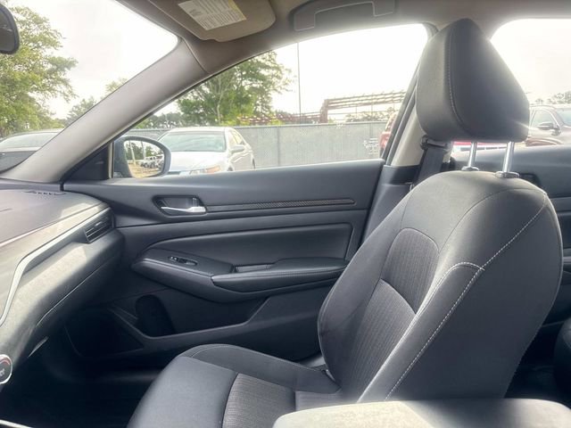Used 2025 Nissan Altima 2.5 SV image 22