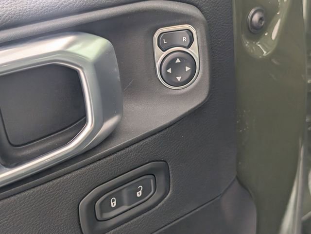 Used 2021 Jeep Wrangler Unlimited Sahara image 11