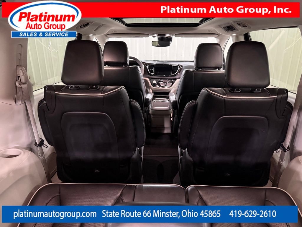 Used 2023 Chrysler Pacifica Limited FWD image 35