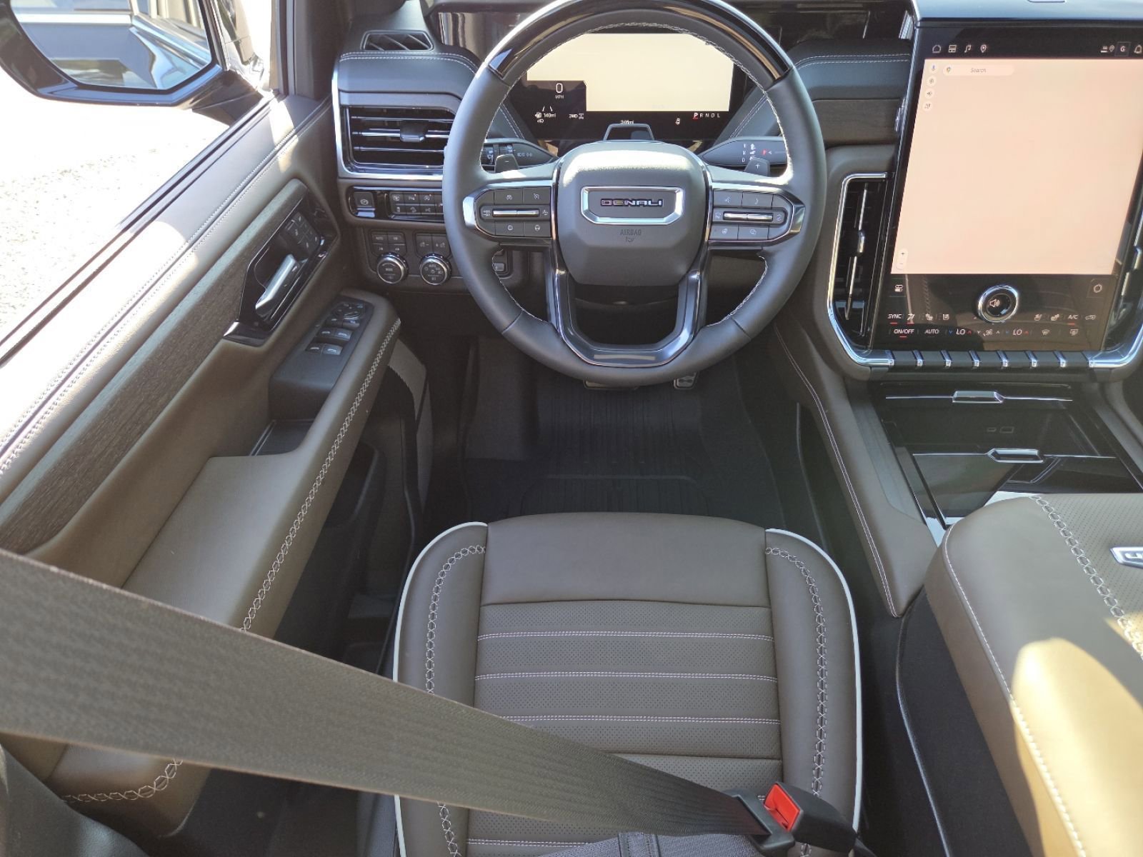 New 2026 GMC Yukon XL Denali Ultimate AWD/4WD image 34