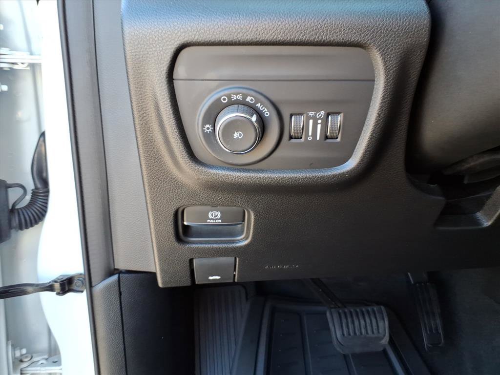 Used 2022 Jeep Grand Cherokee L Limited w/ Trailer Tow Group (B) image 17