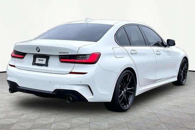 Used 2021 BMW 330i Sedan w/ M Sport Package RWD image 5