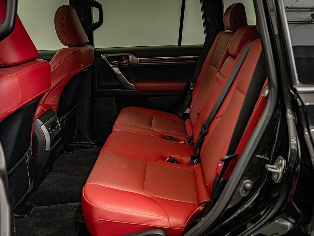 Used 2023 Lexus GX 460 Premium w/ Premium Package image 36