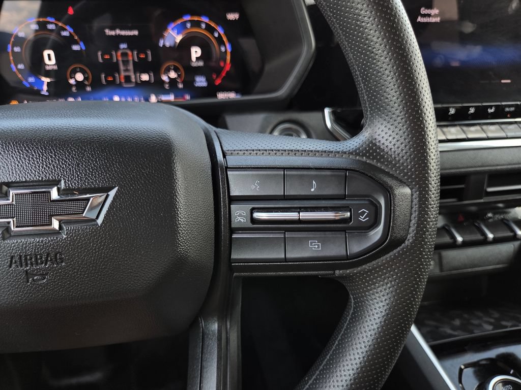 Used 2025 Chevrolet Colorado Trail Boss AWD/4WD image 23