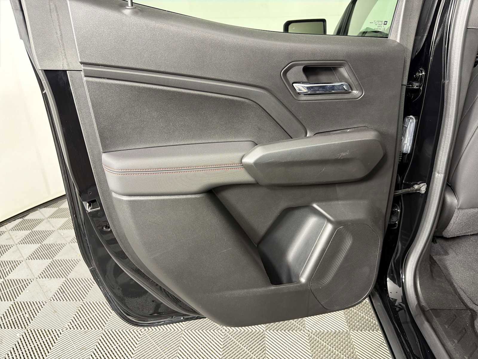 Certified 2024 Chevrolet Colorado Z71 w/ Z71 Convenience Package 2 image 19