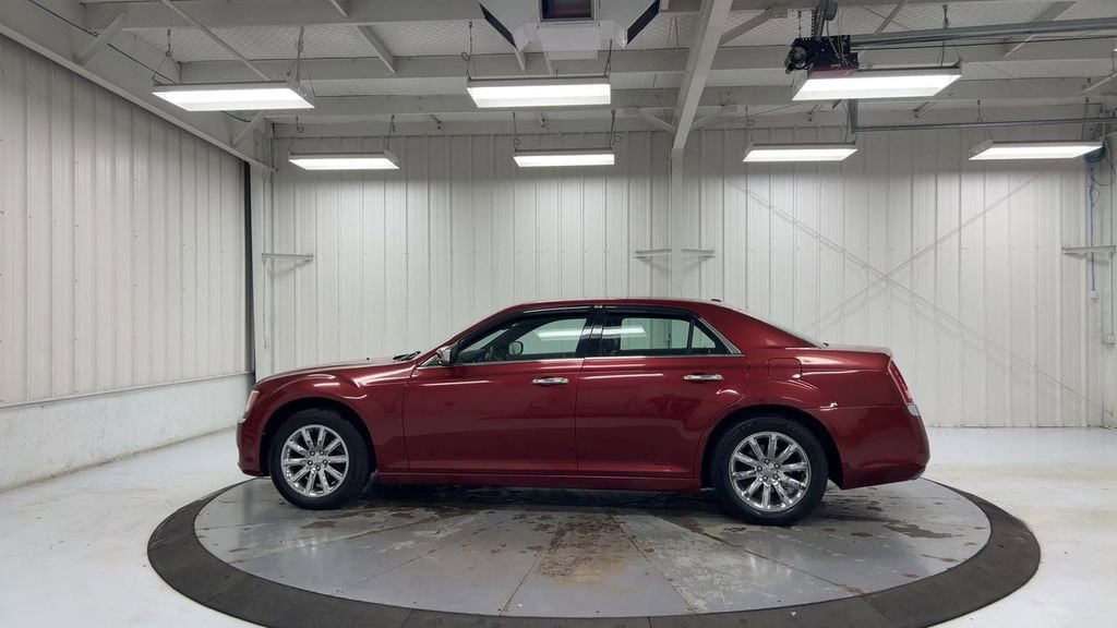 Used 2012 Chrysler 300 Limited RWD image 5