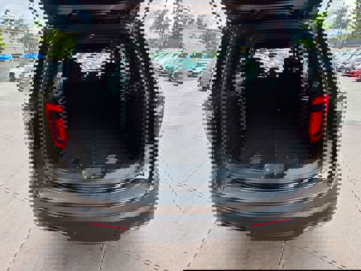 Used 2019 Ford Explorer XLT image 22