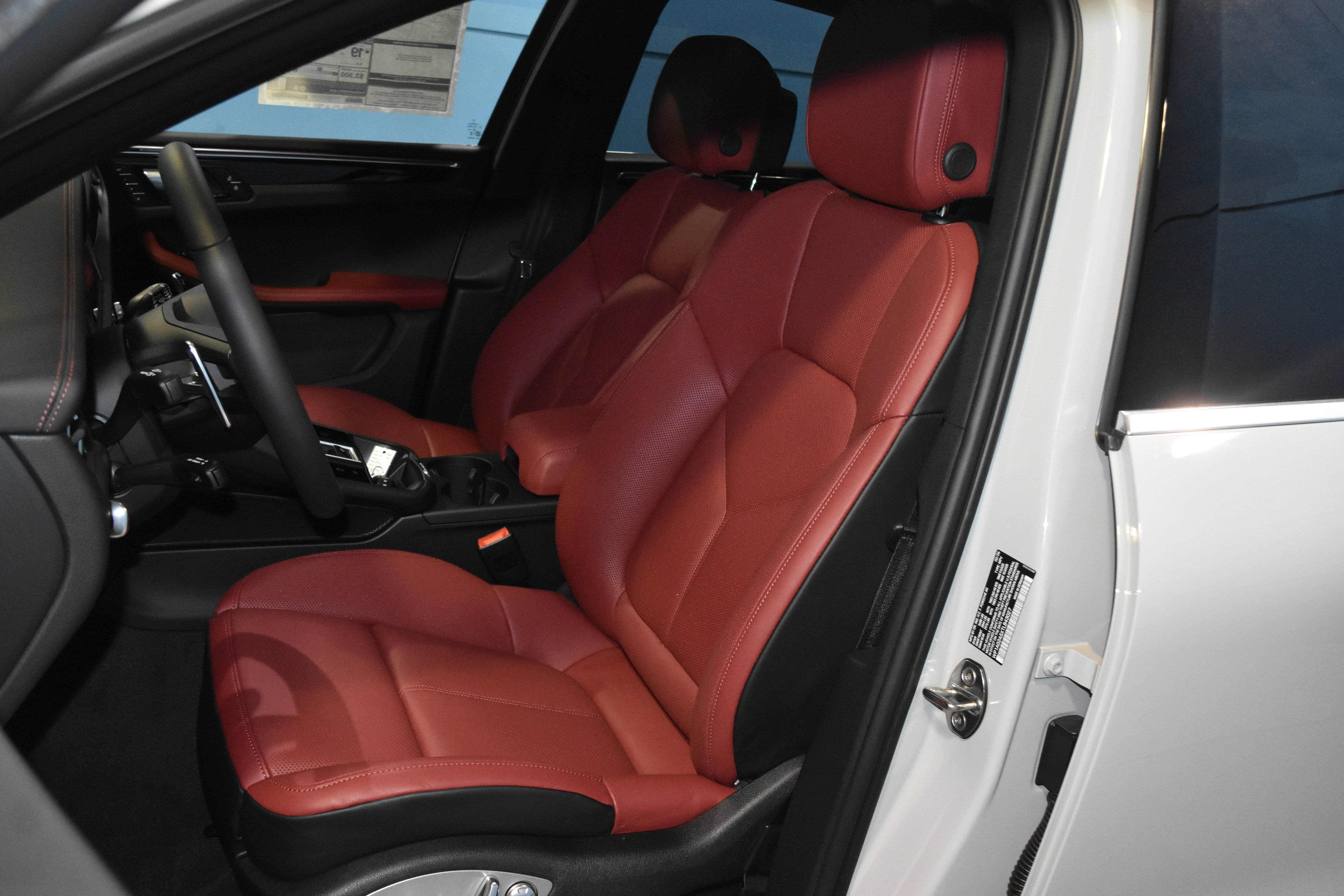 New 2026 Porsche Macan S image 5