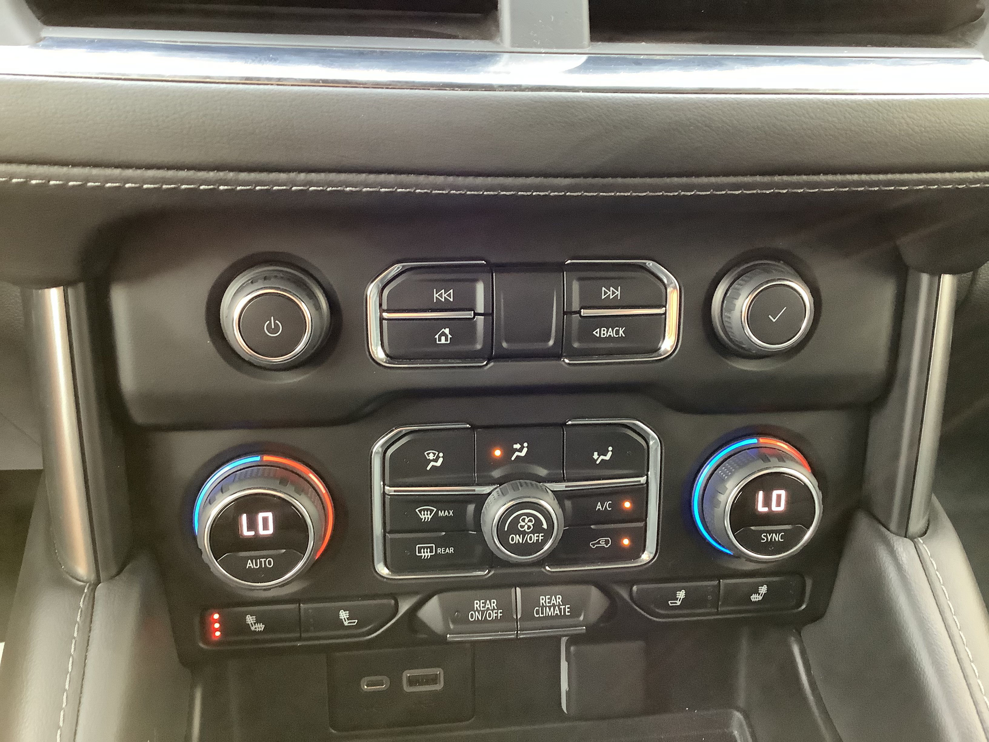 Used 2021 Chevrolet Tahoe LT AWD/4WD image 21
