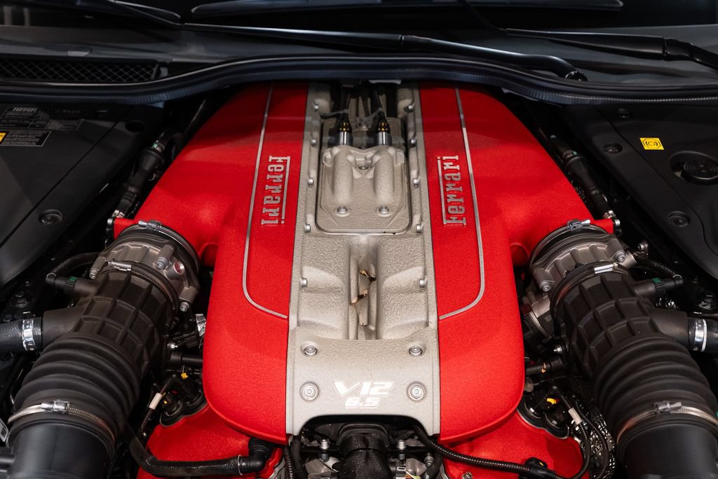 Certified 2022 Ferrari 812 GTS RWD image 17