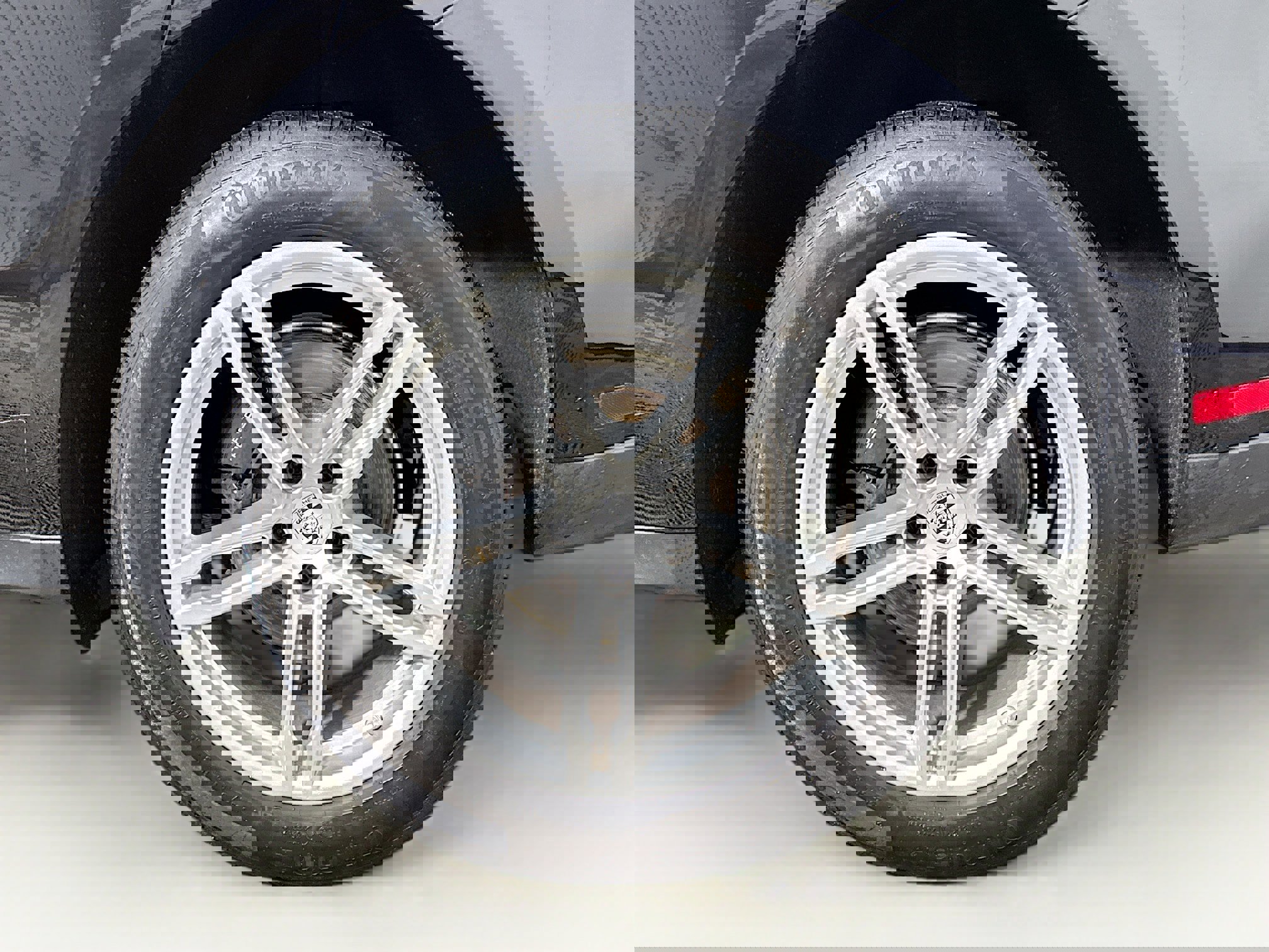 Used 2024 Porsche Macan image 31