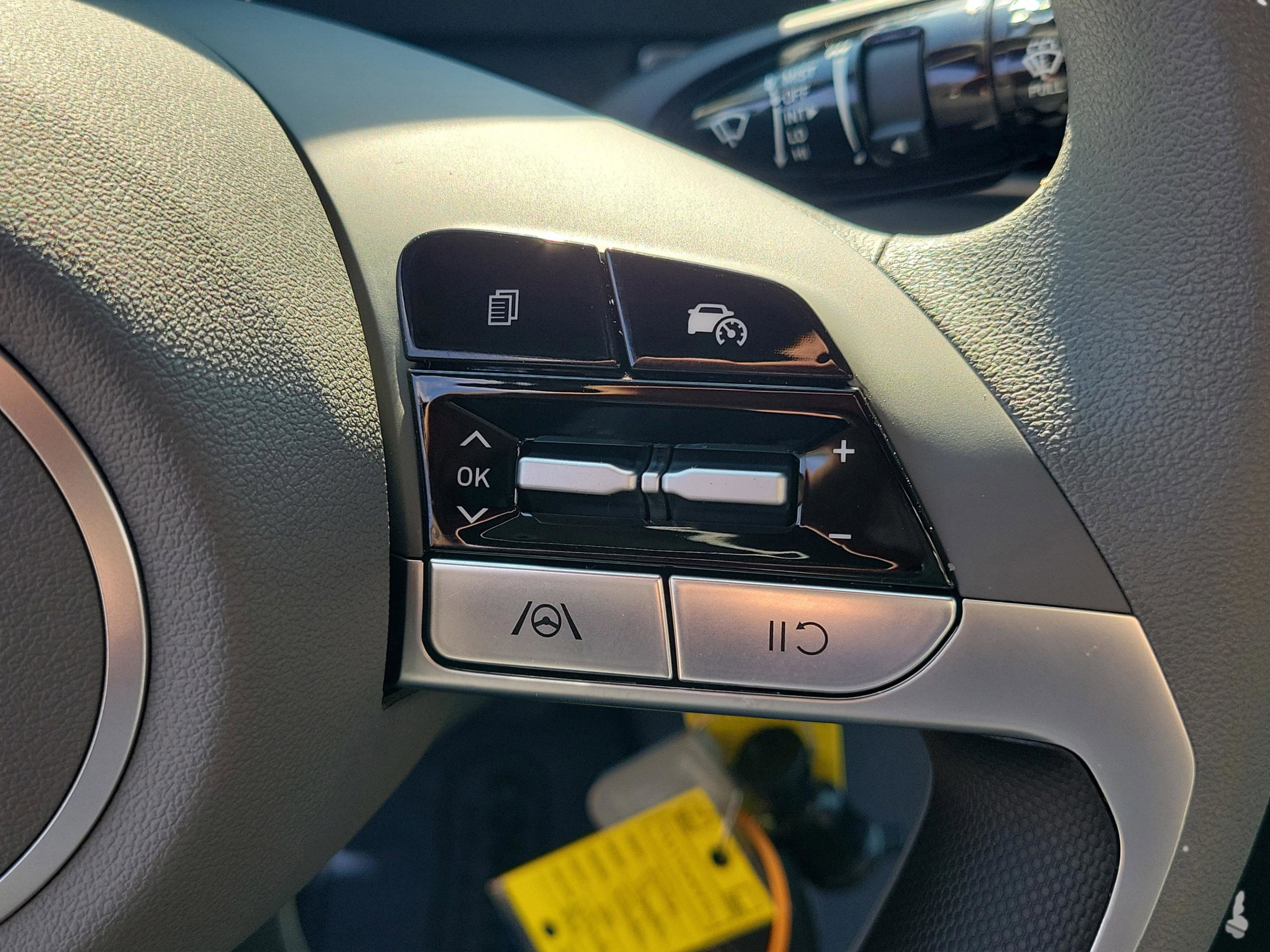 New 2026 Hyundai Elantra SE FWD image 14