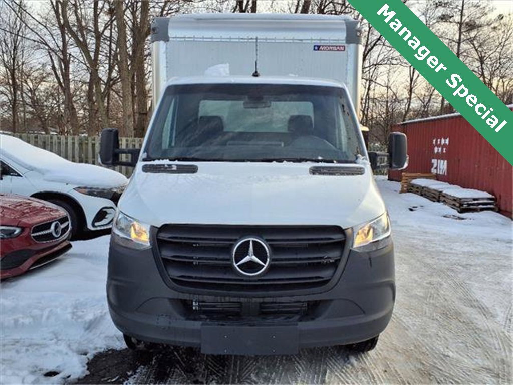 Used 2023 Mercedes-Benz Sprinter 3500 image 3