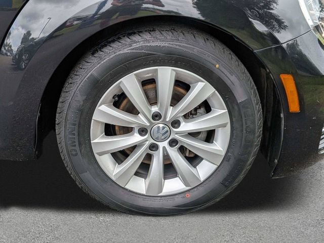 Used 2019 Volkswagen Beetle 2.0T S FWD image 12