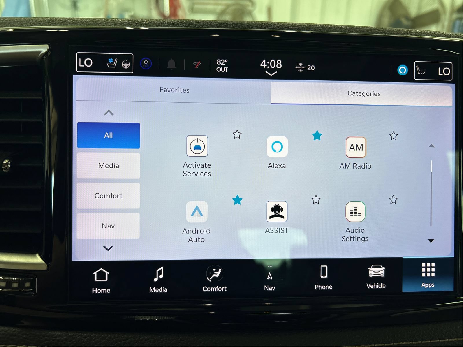 Used 2021 Chrysler Pacifica Limited w/ Uconnect Theater Family Group FWD image 35